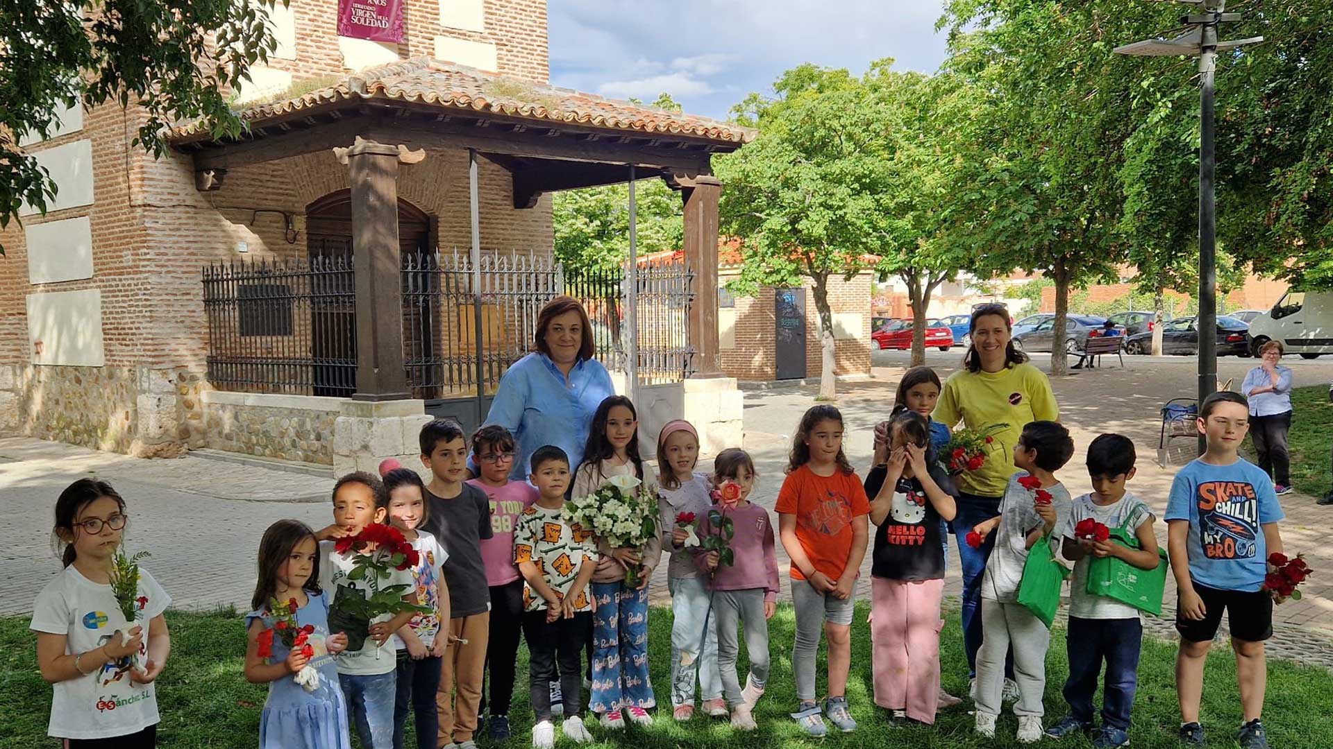 Visita de los Niños a la ermita de la Soledad
